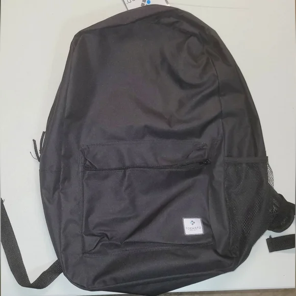 Backpack filled with school supplies - Picture 2 of 4